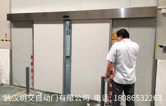 武汉自动门客户安装案例:粮道街润家超市